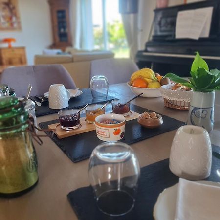 Entre Loire Et Vignobles Bed & Breakfast Lire ภายนอก รูปภาพ